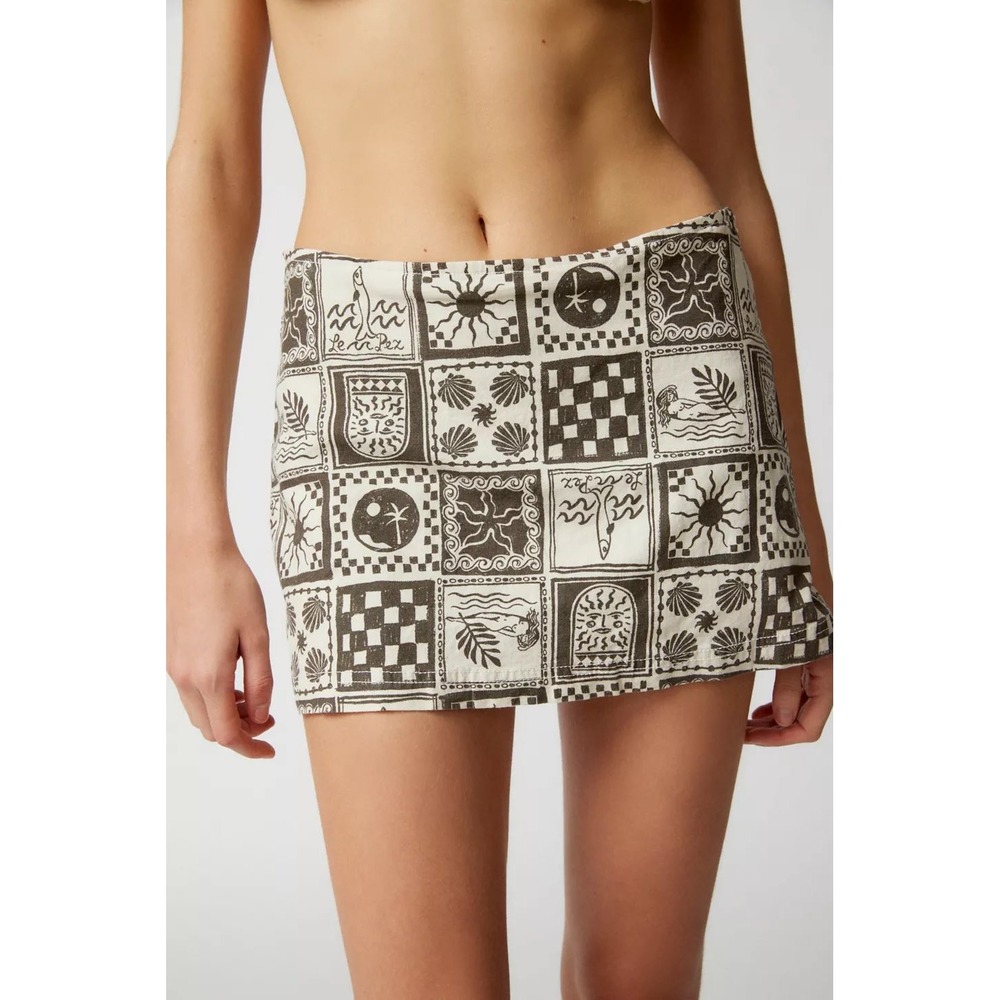 Urban Outfitters Dalilah Linen Printed Low-Rise Skort Womens Medium Summer